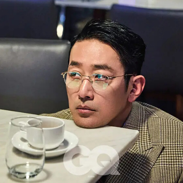 KIVULI RUSTY 하정우