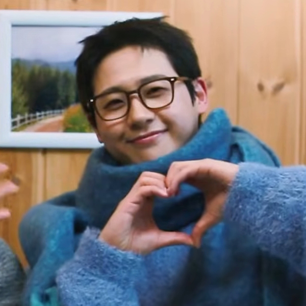 KIVULI POTER B1A4 신우