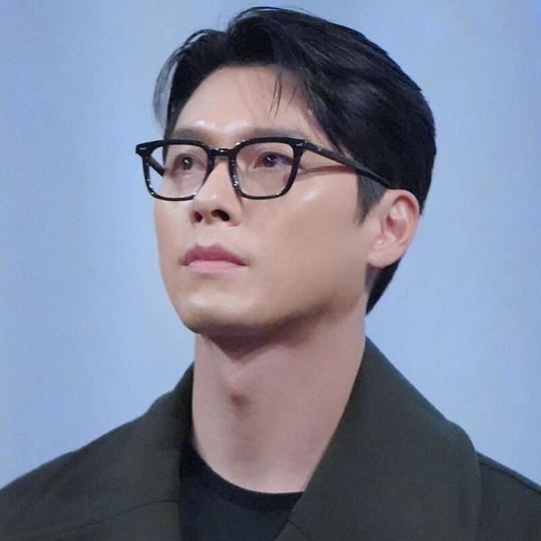 KIVULI POTER 현빈