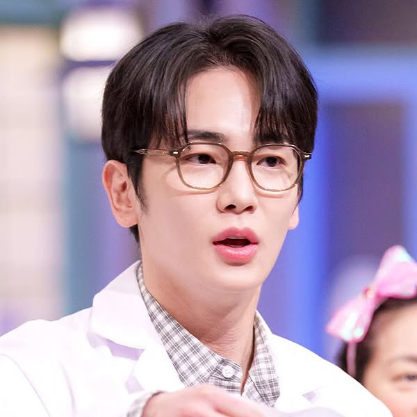 KIVULI MUKE 샤이니 키