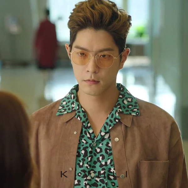 KIVULI SHORE DIVE 홍종현